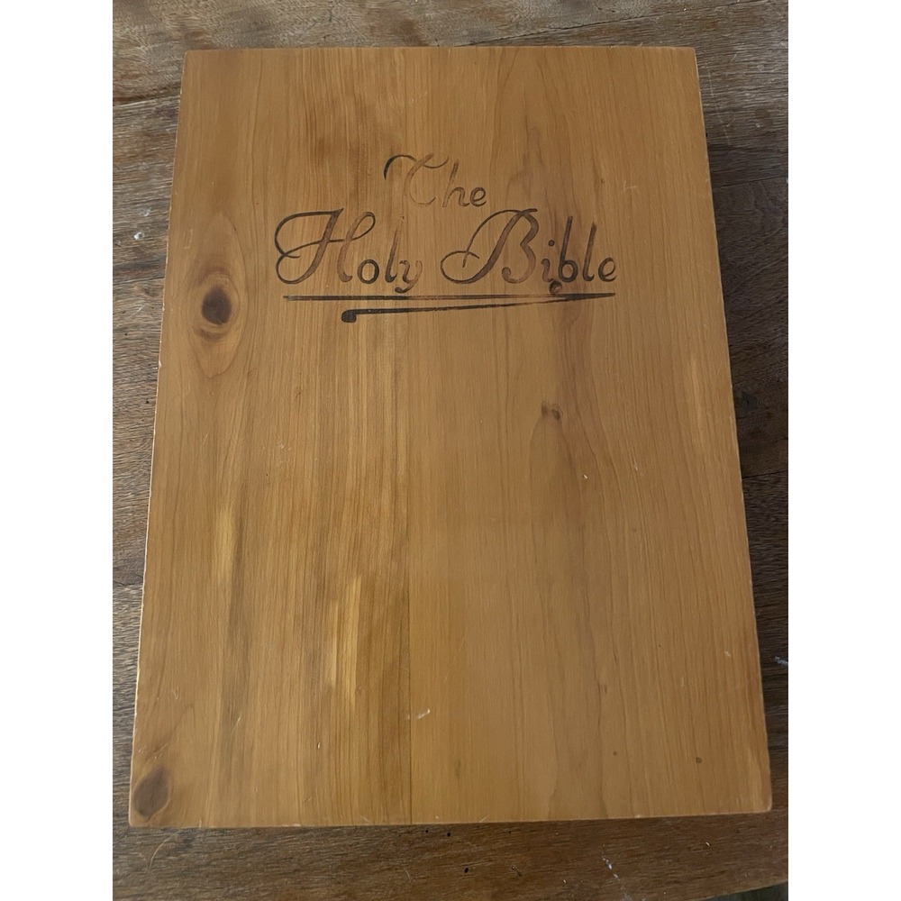 1972 Kings James Version Bible Nelson Union Made Wood Box Hinge Closure Vintage